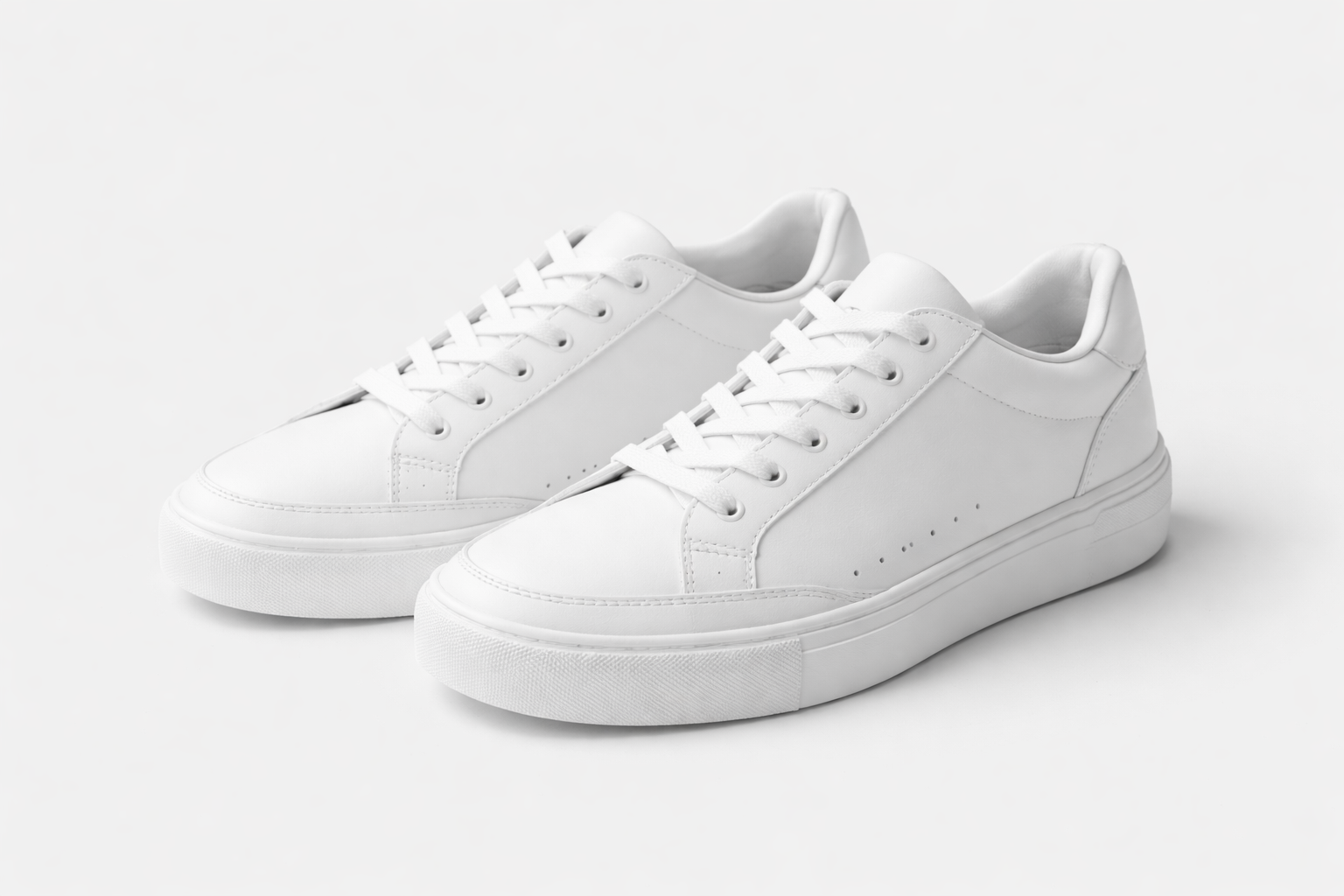 Kako očistiti patike brzo i bez vode uz aktivnu penu za čišćenje