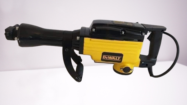 DeWALT Elektropneumatski čekić-štemarica 2800W