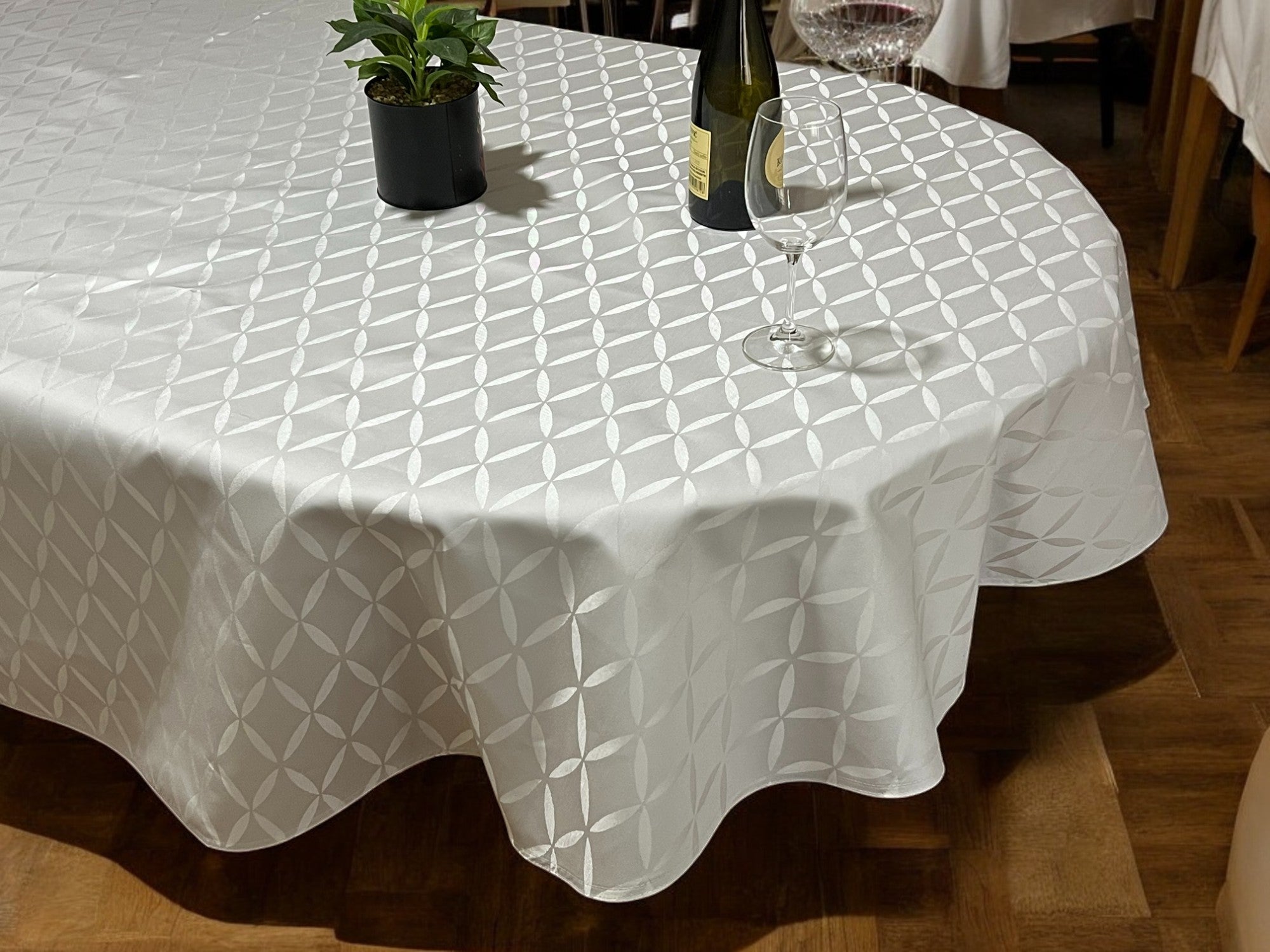 Okrugli stolnjak Ø150cm Siva boja-lotos