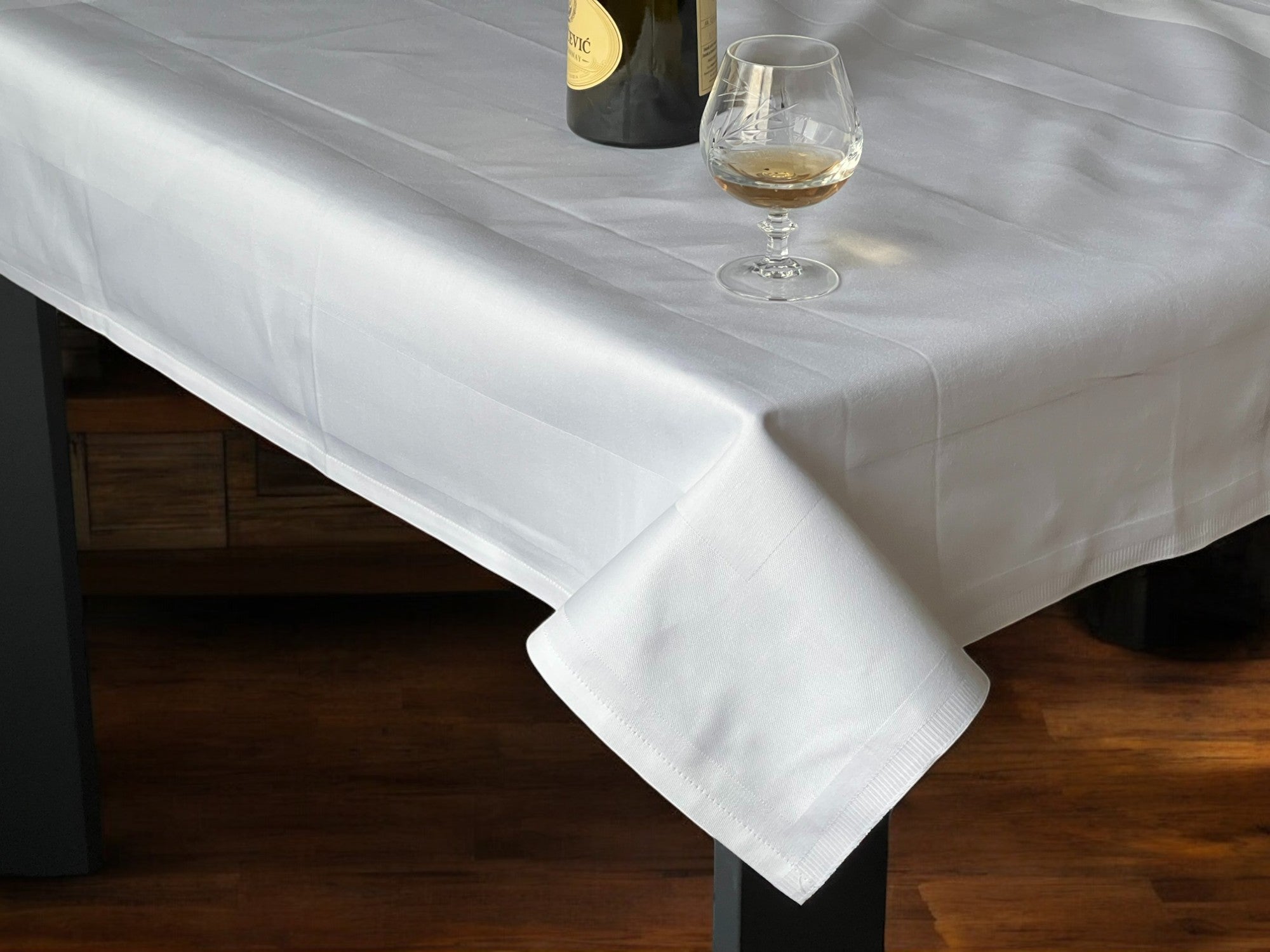 Stolnjak 110x110cm Pamuk White