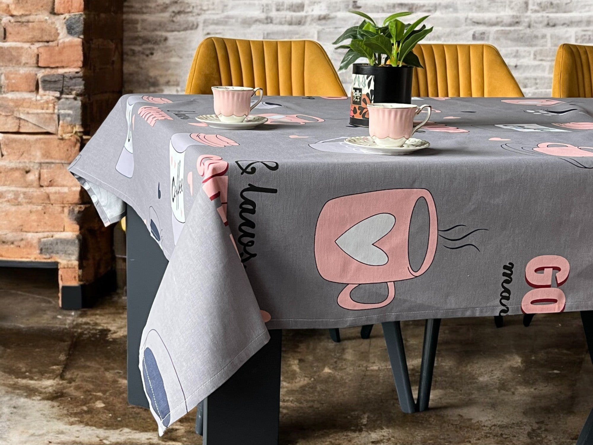 Stolnjak 150x150cm Coffee dezen