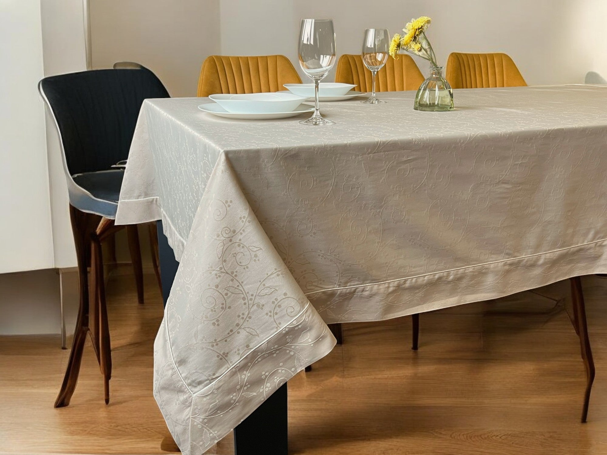 Stolnjak Granada Kapućino boja 160x220cm