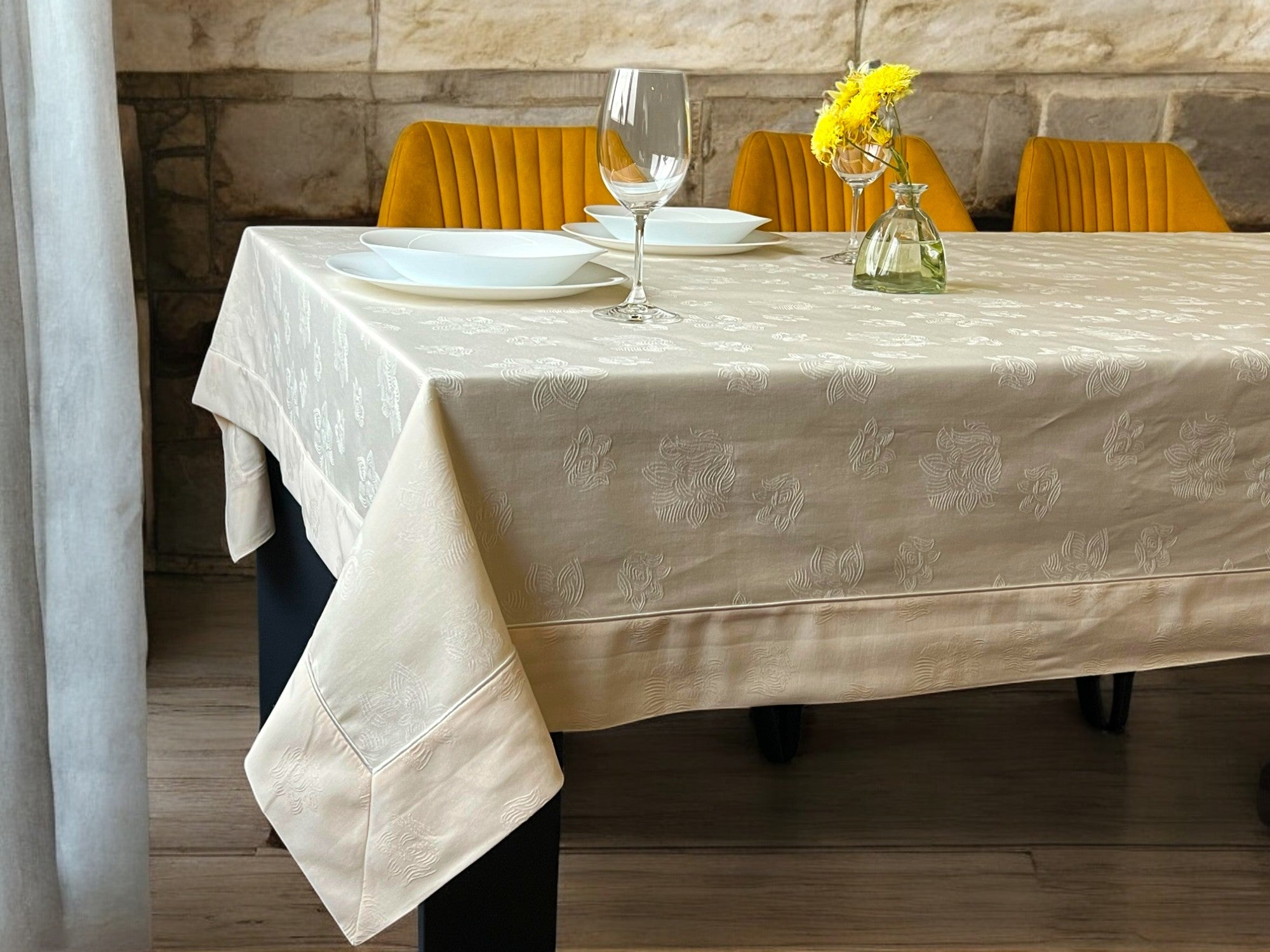 Stolnjak Nisan Bež boja 160x300cm