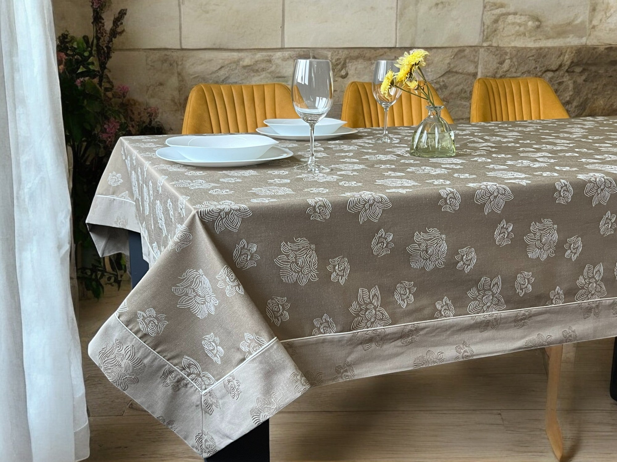 Stolnjak Nisan Braon boja 160x250cm