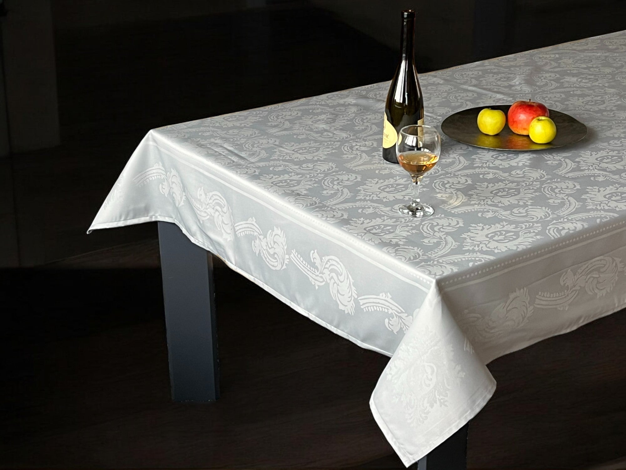 Stolnjak Viktorija 140x240cm Siva boja