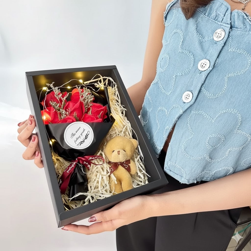 Luxury Love Set, 7 crvenih ruža, meda i LED svetlo